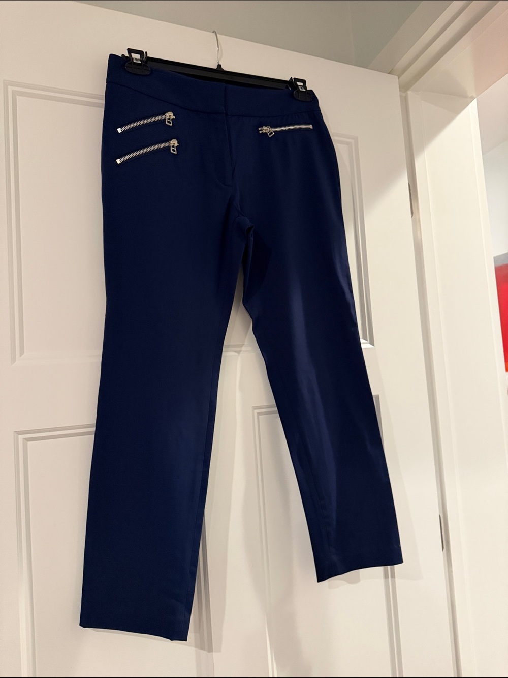 Veronica Beard Navy Stretch Cropped Ankle Pants with Silver Zipper Accents - 6